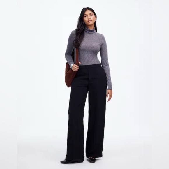 Madewell Pants - Madewell - Chic Pull on Straight Pants in Crepe True Black - S
